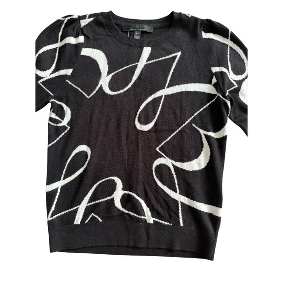 WHITE HOUSE BLACK MARKET White B;ack Ribbon Patterned short Sleeve Sweater Size - Picture 5 of 6